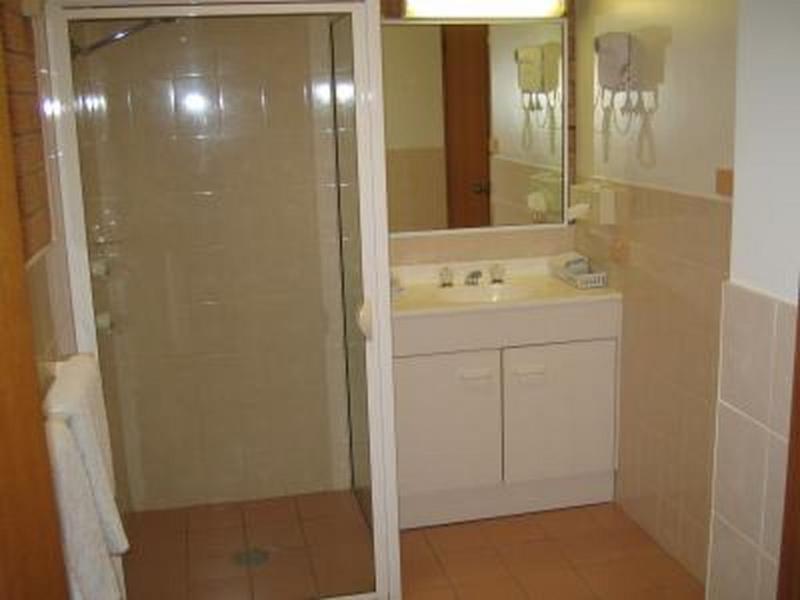 Golden Chain Aalana Motor Inn Каура Екстериор снимка